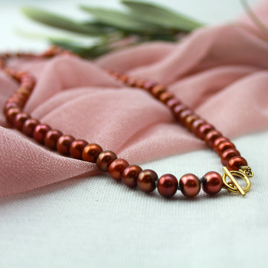 Bruine parelketting