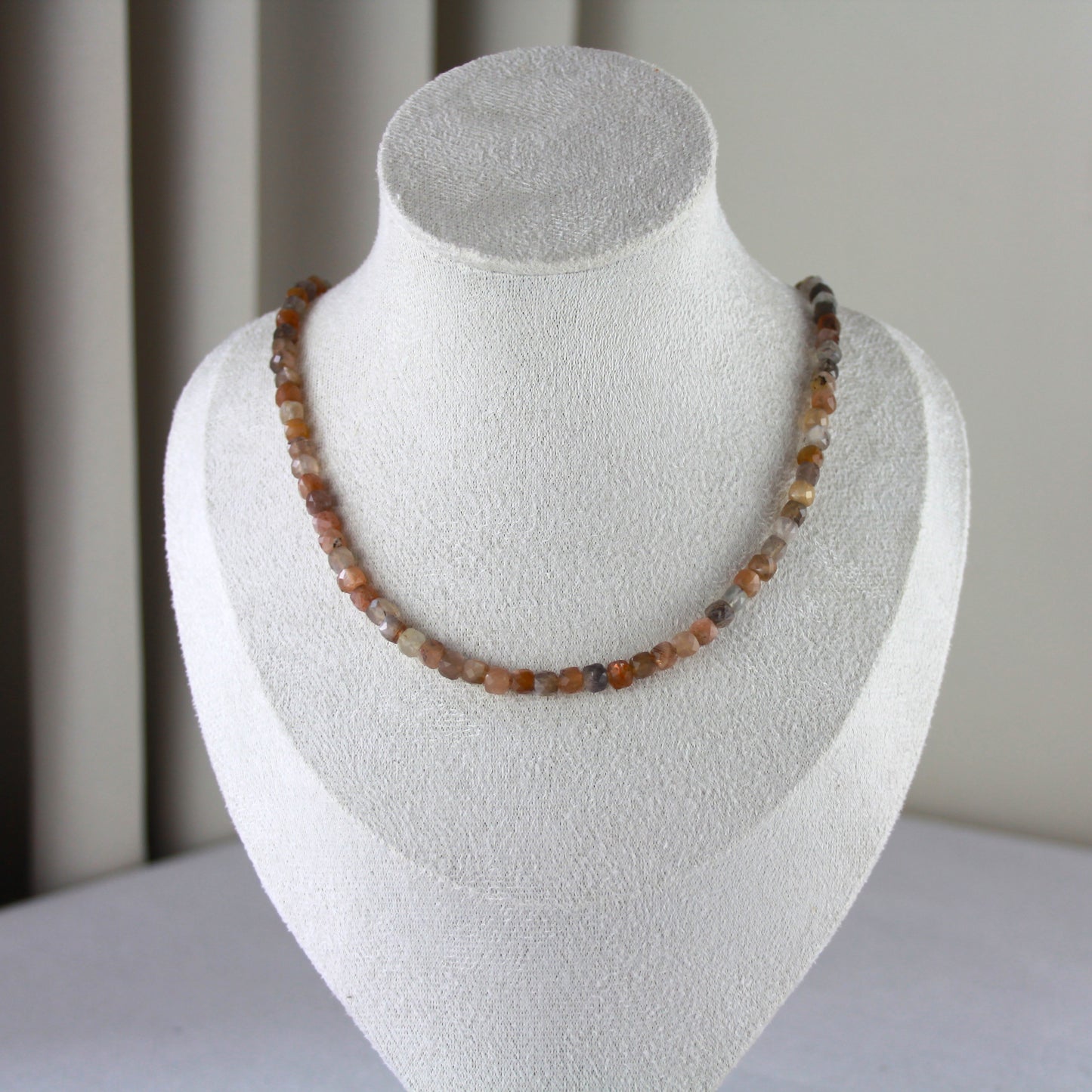 Zonnesteen ketting