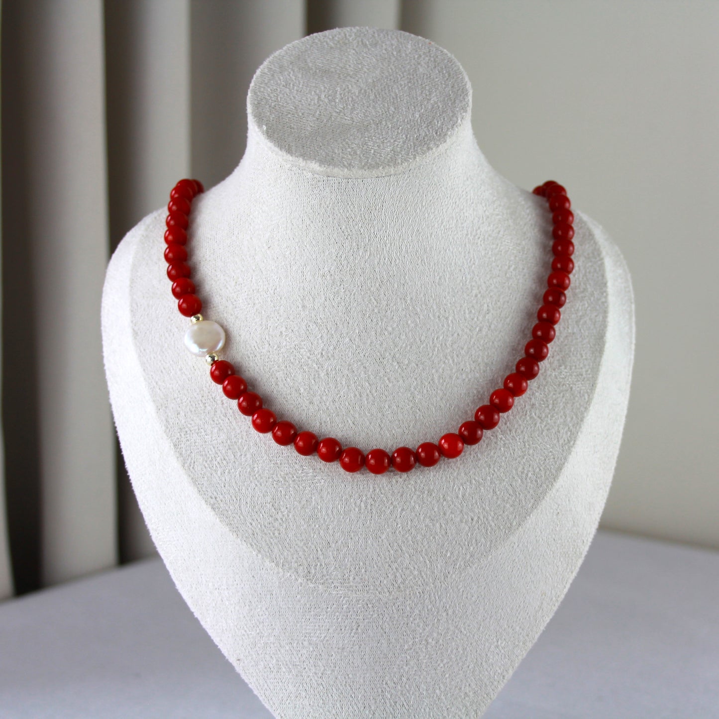 Bloedkoraalketting met parel