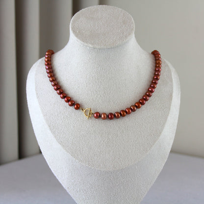 Bruine parelketting