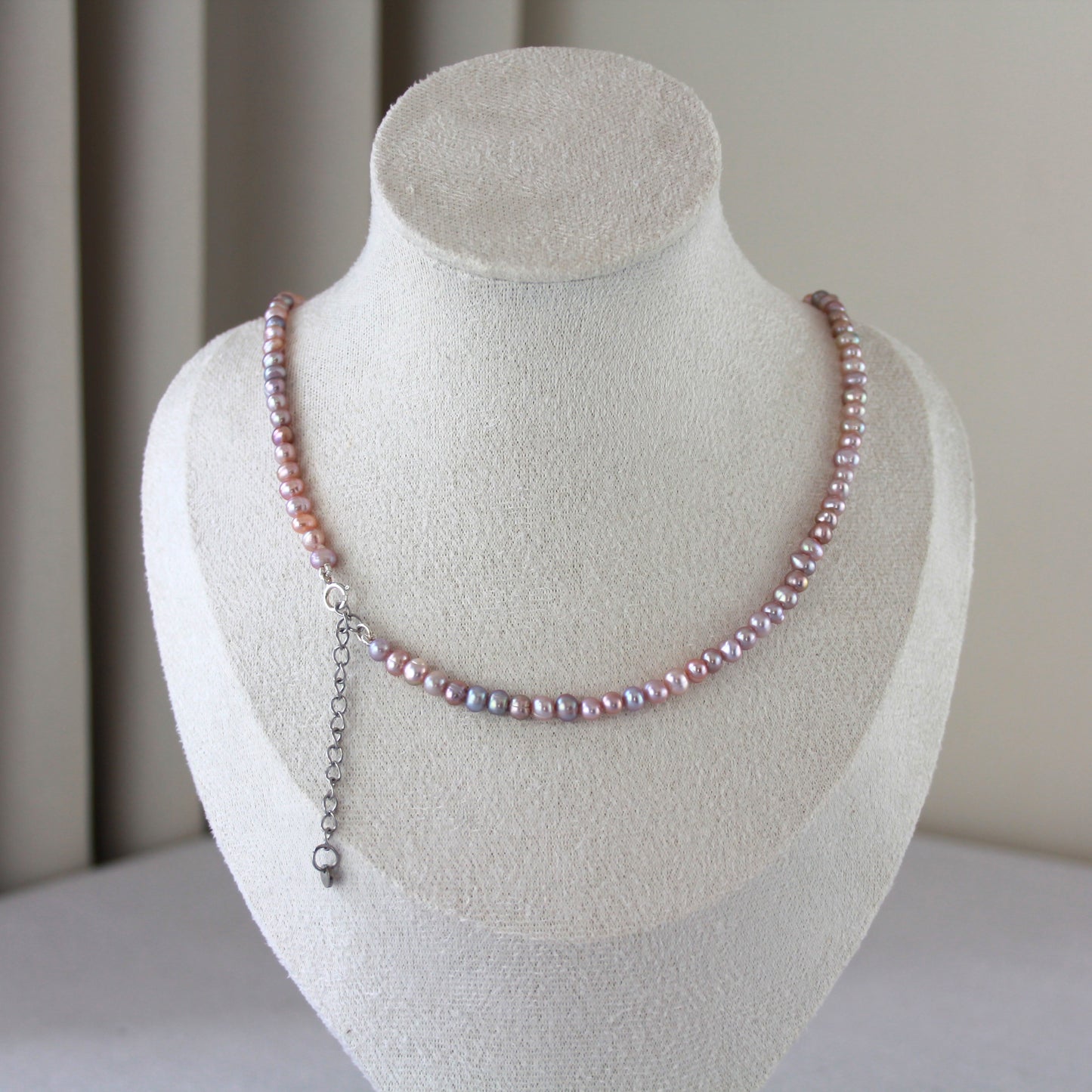Paarse 4mm parelketting
