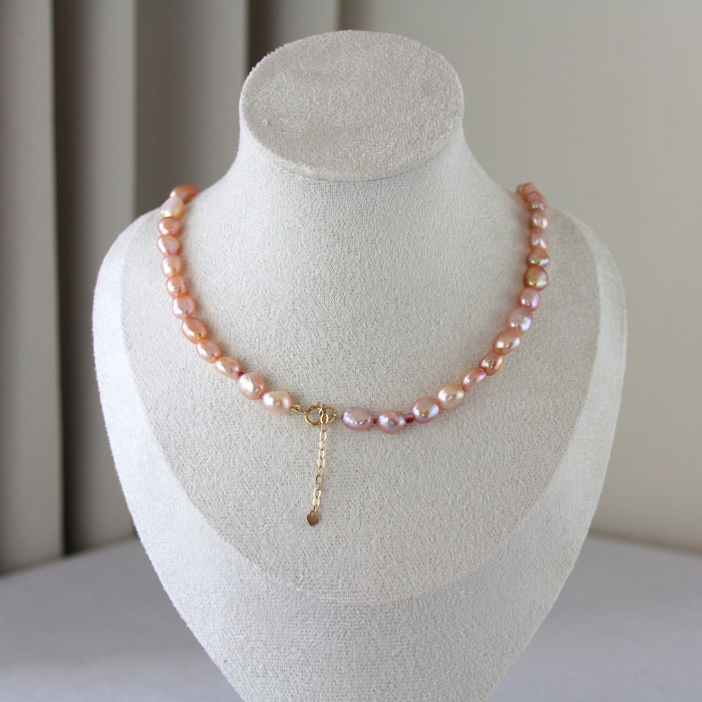 Lichtroze barok parelketting
