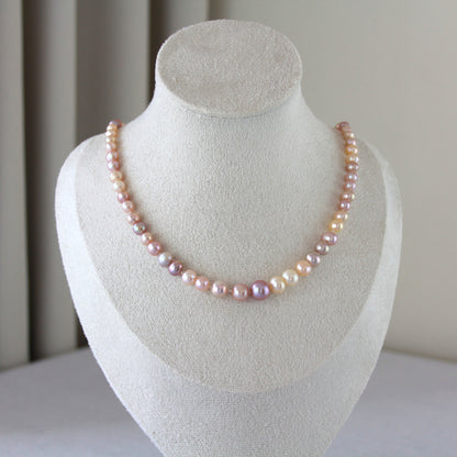 Meerkleurige parelketting