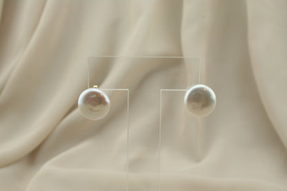 Coin stud