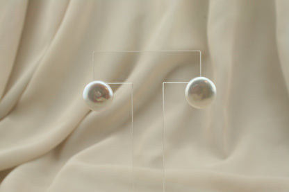 Coin stud