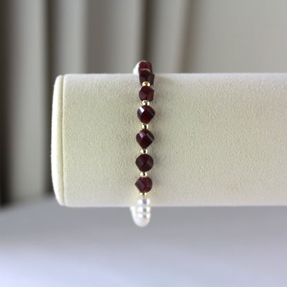 Granaat met parels armband