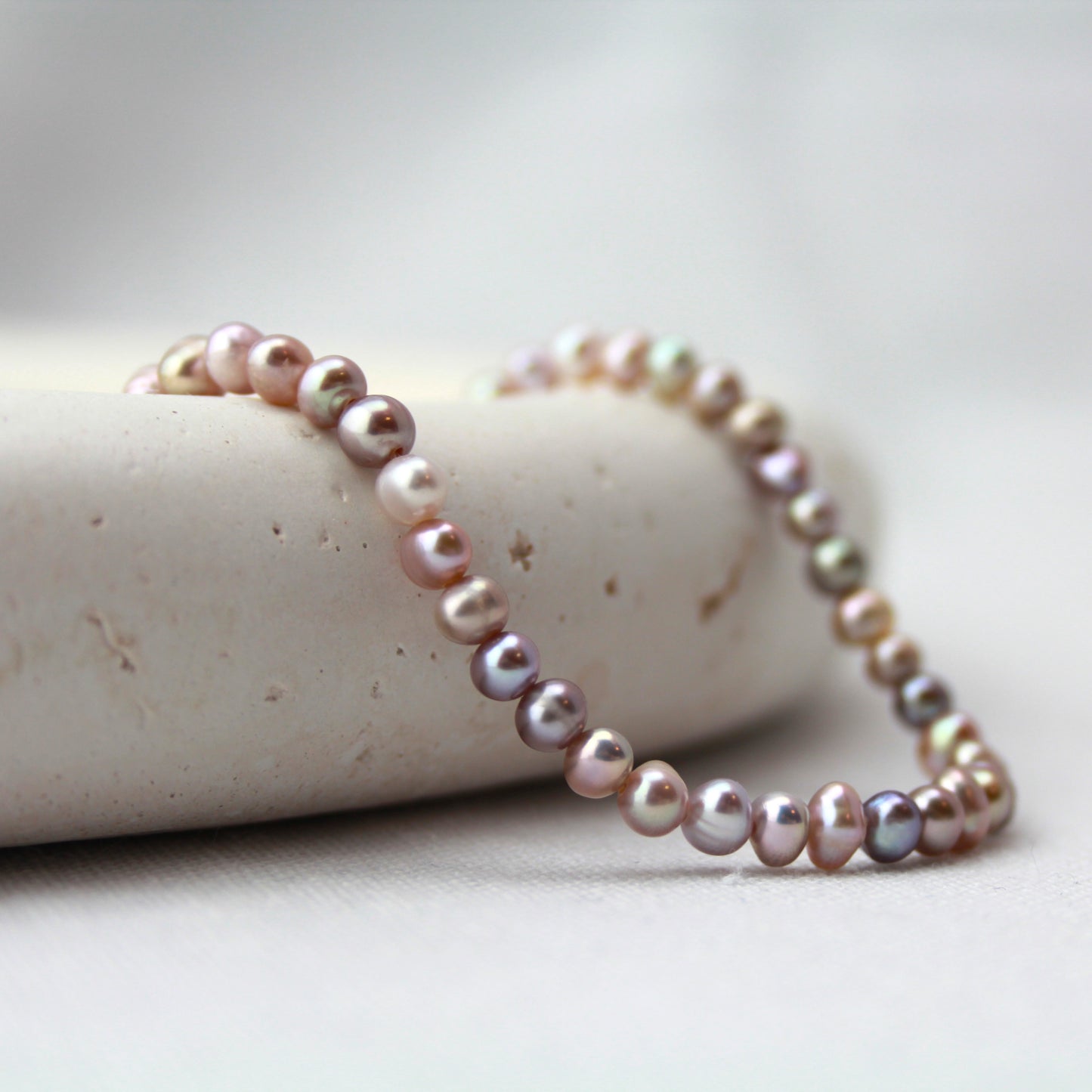 Paarse 4mm parelketting