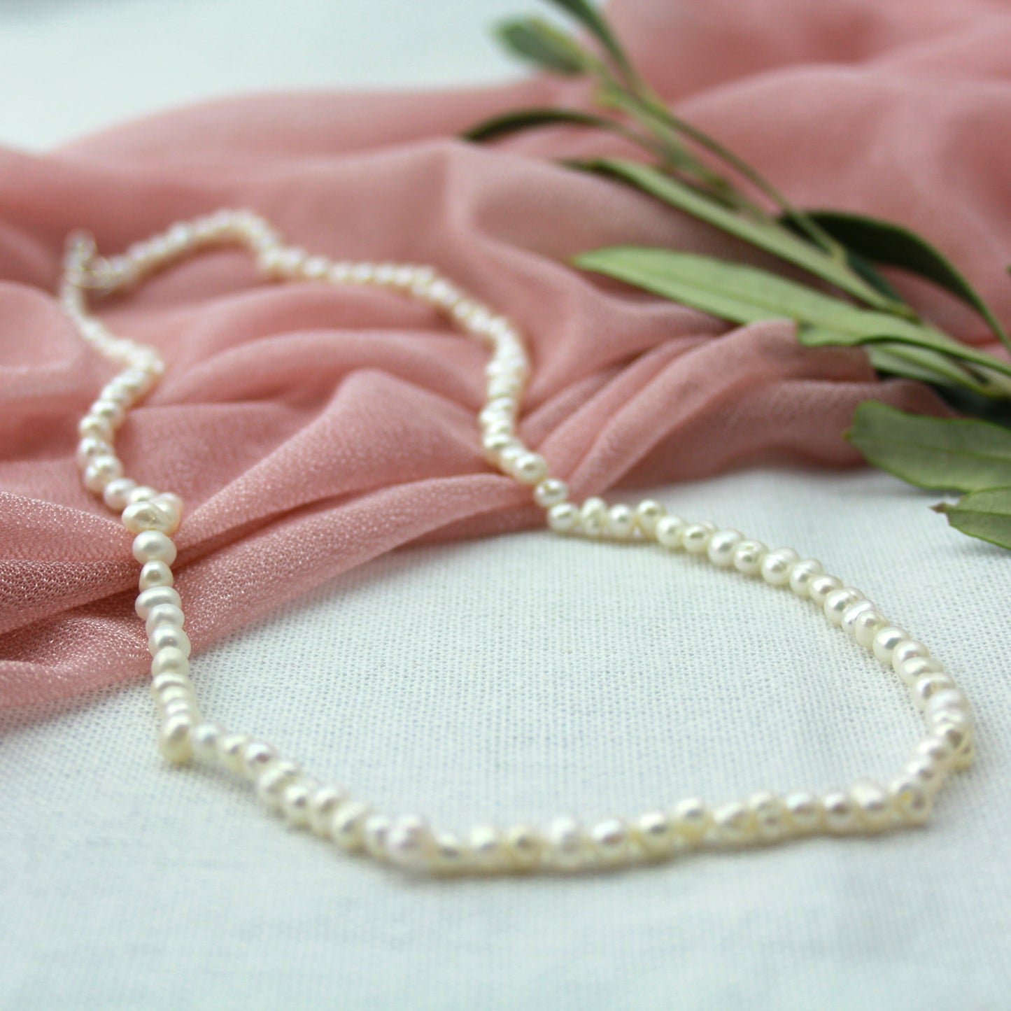 Parelketting met zilverslot