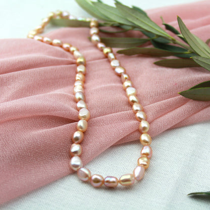 Lichtroze barok parelketting