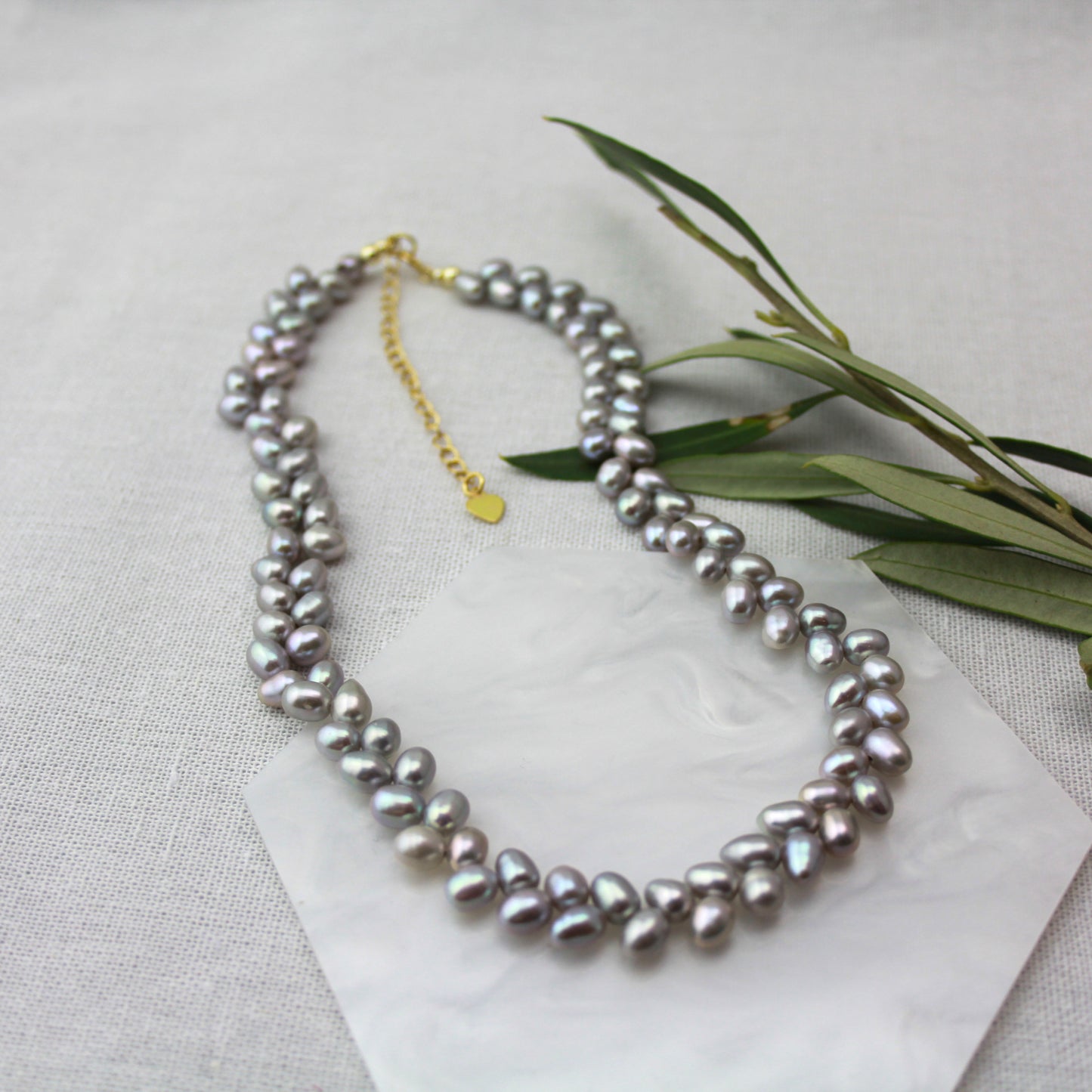 Parelcollier grijs