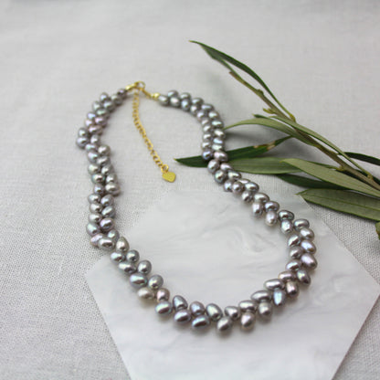Parelcollier grijs