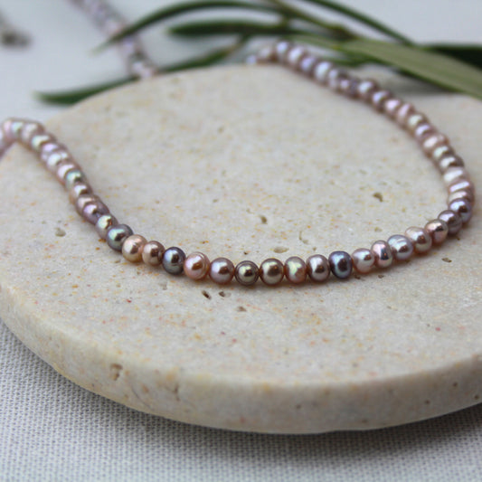 Paarse 4mm parelketting