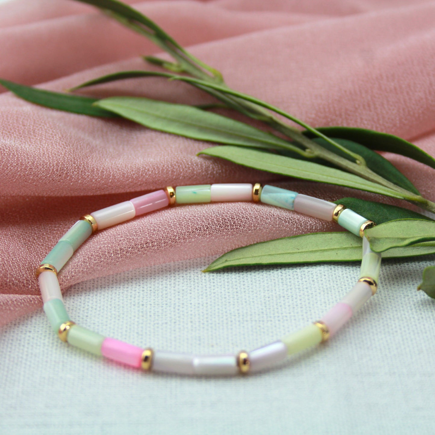 Parelmoerarmband