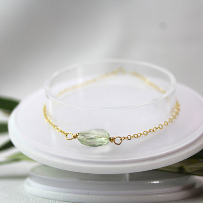 Groene amethist met gouden schakel