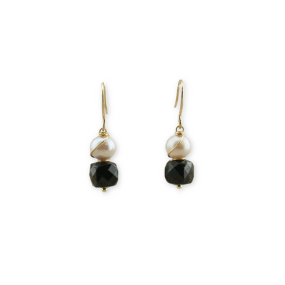 Onyx arc met parel